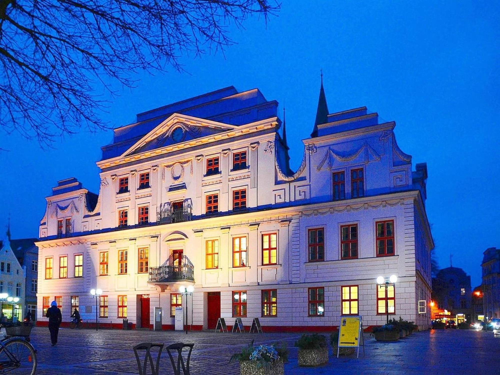 Apartment In The Water Tower, Güstrow Buitenkant foto